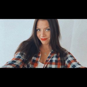 Meet your Posher, Michaela